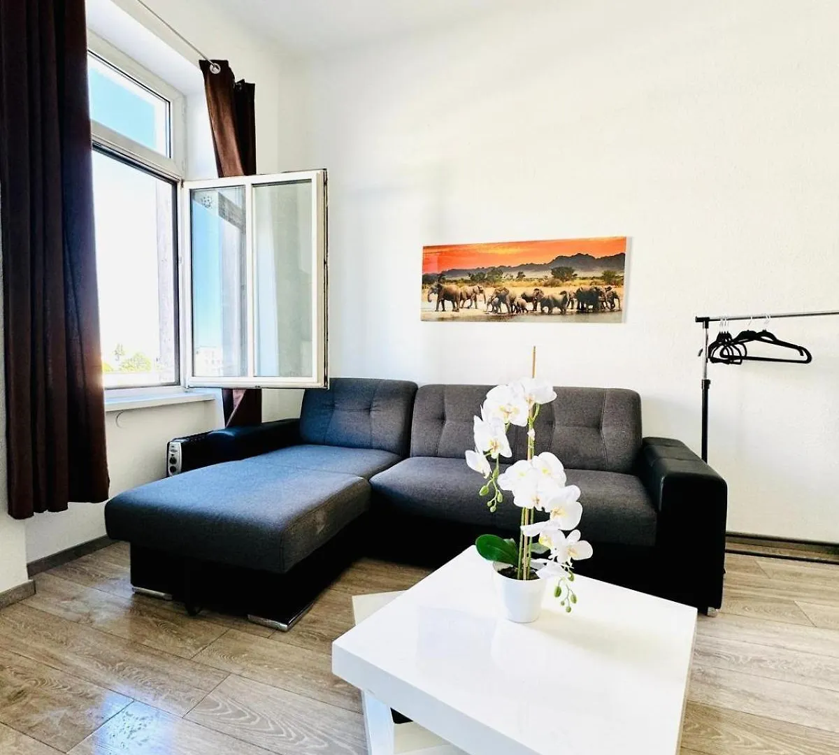 Comfy Studio Apt For Up To 3P, 10Min To Fac Platz Vienna 0*,  Austria